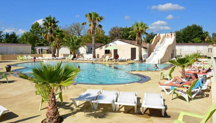 campings-avec-piscine-près-dAntibes