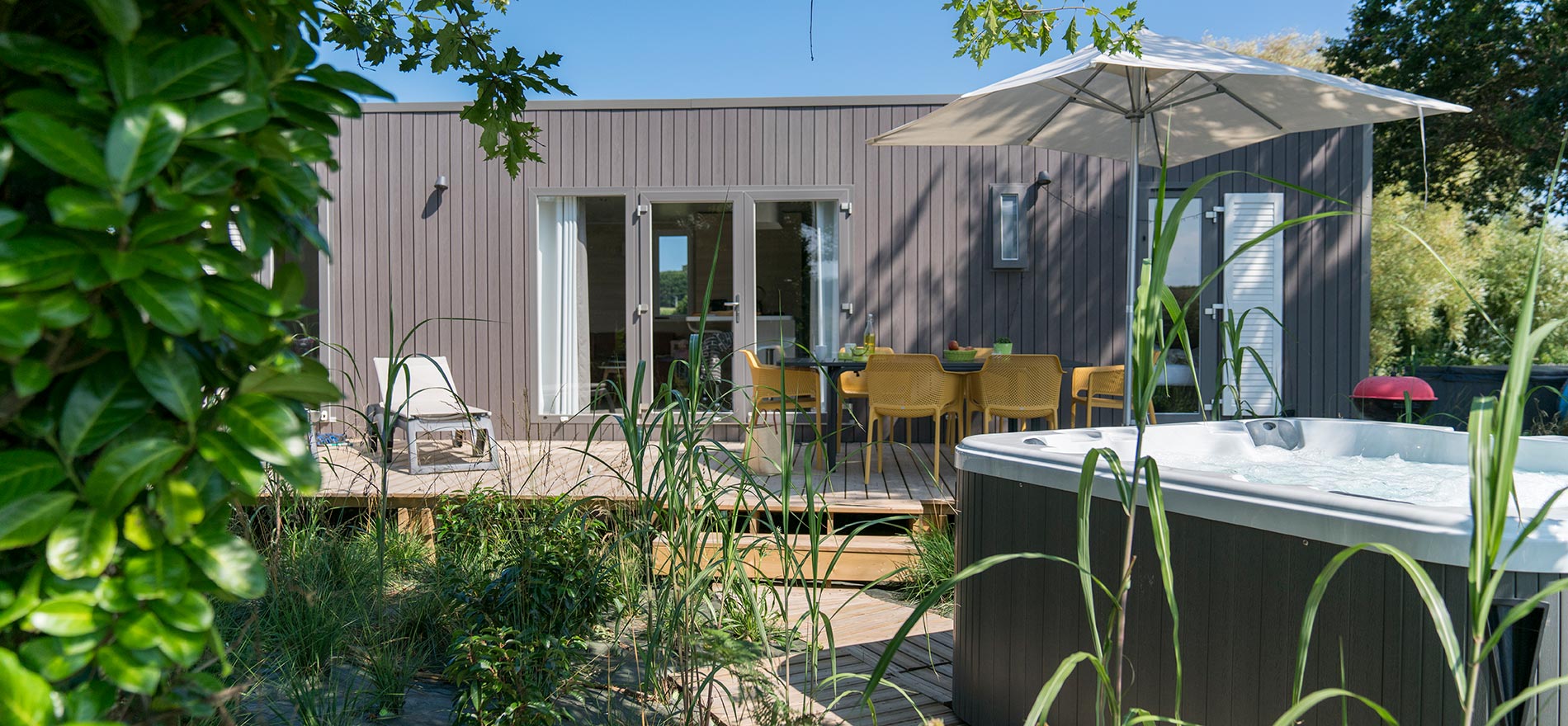Quels campings du Var proposent la location de jacuzzi privatif ?
